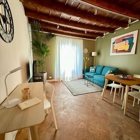 Splendido Bilocale In Via Madonnina, Zona Brera Apartment มิลาน ภายนอก รูปภาพ